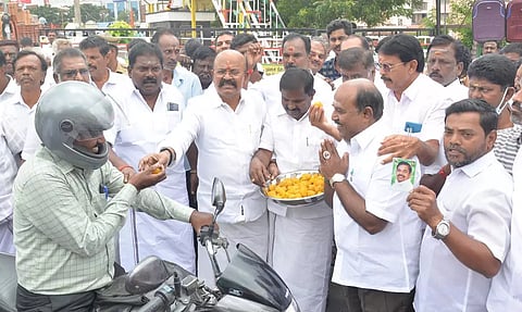 'அ.தி.மு.க.வில் இரட்டை தலைமை என்ற பேச்சுக்கே இனி இடமில்லை'