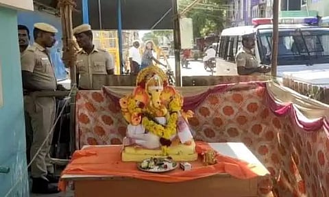 சங்கரன்கோவிலில் விநாயகர் சிலை பறிமுதல் செய்யப்பட்டதால் பரபரப்பு