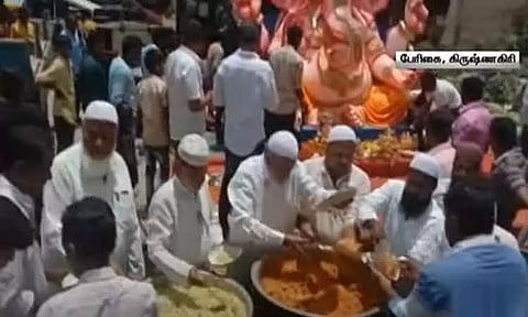 ஓசூர் அருகே விநாயகர் சதுர்த்தி ஊர்வலத்தில் அன்னதானம் வழங்கிய இஸ்லாமியர்கள்