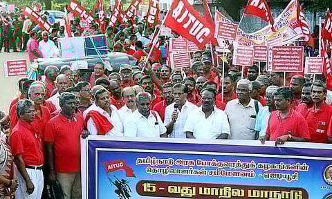 அரசு பஸ்களுக்கு சுங்க கட்டணம் வசூலிக்க விதிவிலக்கு பெற வேண்டும் முத்தரசன் பேட்டி