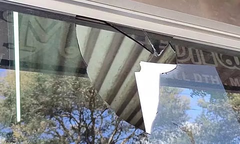 திருப்பூர்: நன்கொடை தராததால் பேன்சி கடையின் கண்ணாடி உடைப்பு - போலீசார் விசாரணை