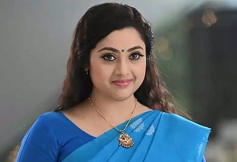 வாழ்க்கை ரோலர் கோஸ்டர் போன்றது - நடிகை மீனா