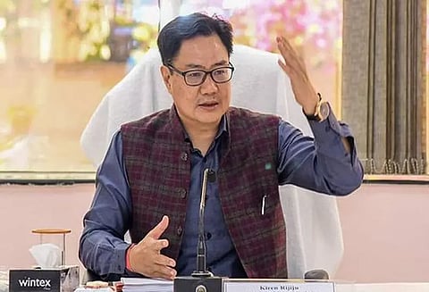 ''கருத்து சுதந்திரம் இல்லை'' என்று கூறிய சுப்ரீம் கோர்ட்டு முன்னாள் நீதிபதிக்கு சட்ட மந்திரி கண்டனம்