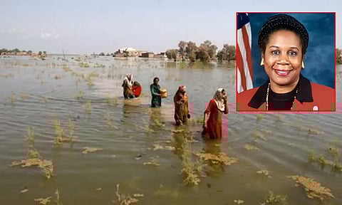பாகிஸ்தானில் வெள்ளம் பாதித்த பகுதிகளை நேரில் பார்வையிட்ட அமெரிக்க குழு