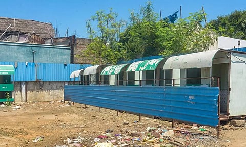 மக்களுக்கு பயன்படாத கழிவறைகள்