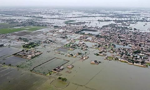 பாகிஸ்தானில் வரலாறு காணாத கனமழை, வெள்ளம்; பலி எண்ணிக்கை 1,325 ஆக உயர்வு