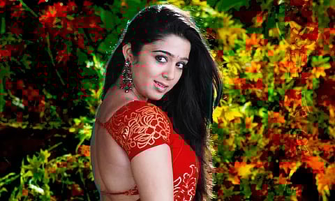 படம் தோல்வியால் விரக்தி: வலைத்தளத்தை விட்டு விலகிய நடிகை