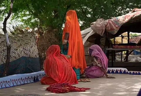 கன்னித்தன்மை சோதனை தோல்வி ...! பெண்ணுக்கு ரூ.10 லட்சம் அபராதம்...!