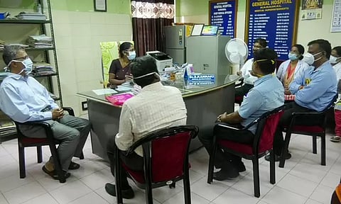 கல்லூரி மாணவி தற்கொலை முயற்சி