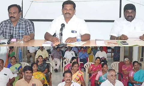 மாவட்ட ஊராட்சிக்குழு கூட்டம்