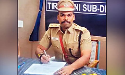 திருத்தணியில் சாலைவிதிகளை மீறி வாகனங்கள் ஓட்டினால் கடும் நடவடிக்கை - துணை போலீஸ் சூப்பிரண்டு எச்சரிக்கை