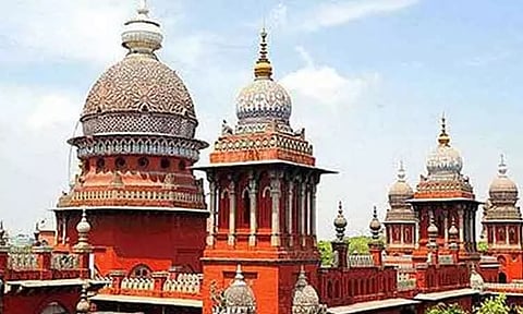 அரசுப் பணிகளில் பெண்களுக்கு 30% இடஒதுக்கீடு சட்டம் - திருத்தங்கள் கொண்டு வர வேண்டும் - சென்னை ஐகோர்ட்டு அறிவுறுத்தல்