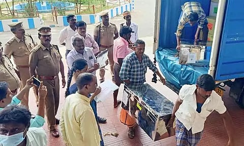 டி.என்.பி.எஸ்.சி. தேர்வுகளுக்கு வினாத்தாள்கள் தேனி வருகை