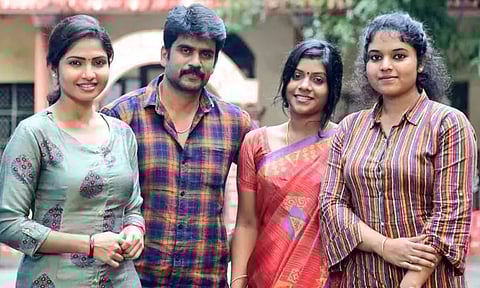 மூன்று கதாநாயகிகளுடன் இணைந்த நடிகர் ஸ்ரீ