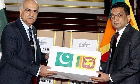 வெள்ளத்தால் பாதிக்கப்பட்ட பாகிஸ்தானுக்கு தேயிலை நன்கொடை வழங்கிய இலங்கை