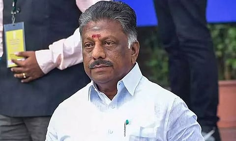 தியாகிகள் நினைவுச்சின்னங்களின் பராமரிப்பு பணிகளில் தனிக்கவனம் செலுத்த வேண்டும் - ஒ.பன்னீர் செல்வம் வலியுறுத்தல்