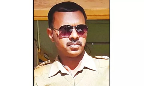 பெண் போலீசுக்கு பாலியல் தொல்லை சப்-இன்ஸ்பெக்டர் கைது