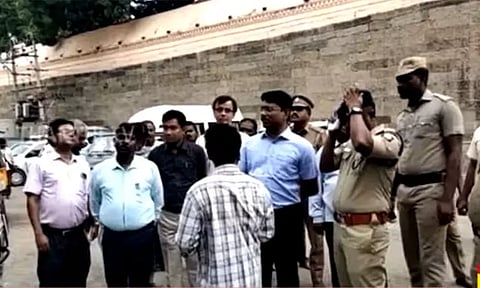 சாலை ஓரங்களில் ஆக்கிரமிப்பில் ஈடுபடுவோர் மீது கடும் நடவடிக்கை - திருவண்ணாமலை மாவட்ட கலெக்டர் எச்சரிக்கை