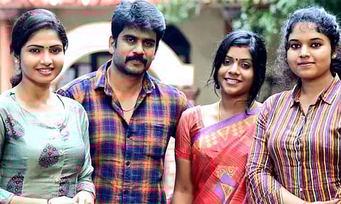 3 கதாநாயகிகளுடன் 'சின்னத்திரை' புகழ் ஸ்ரீ, வெள்ளித்திரைக்கு வந்தார்