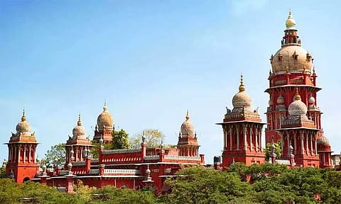 மருத்துவக் கல்லூரி கட்டணம் - தேசிய மருத்துவ ஆணையத்துக்கு சென்னை ஐகோர்ட்டு உத்தரவு