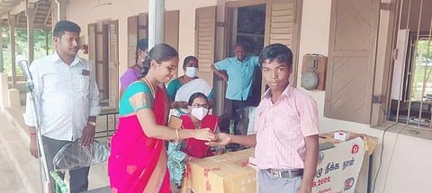 அரசு பள்ளி மாணவர்களுக்கு குடற்புழு நீக்க மாத்திரை