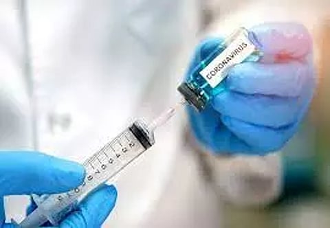 ஈரோடு மாவட்டத்தில் நடந்த முகாமில் 25,667 பேர் கொரோனா தடுப்பூசி செலுத்திக்கொண்டனர்- சுகாதாரத்துறையினர் தகவல்