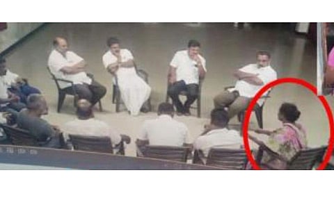 ஸ்ரீமதி மரணமடைந்த அன்று பள்ளி நிர்வாகத்துடன் மாணவியின் தாய் பேரம்? பரபரப்பு தகவல்கள்