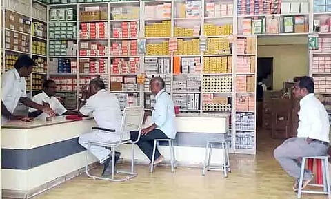 எஸ்.பி.வேலுமணிக்கு தொடர்புடைய 2 இடங்களில் லஞ்ச ஒழிப்பு போலீசார் சோதனை