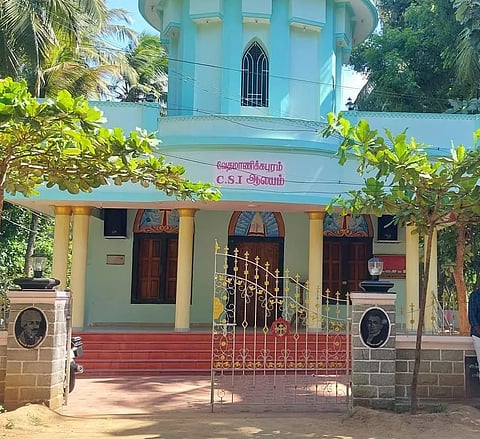 அஞ்சுகிராமம் அருகேஜன்னலை உடைத்து கிறிஸ்தவ ஆலயத்தில் கொள்ளை