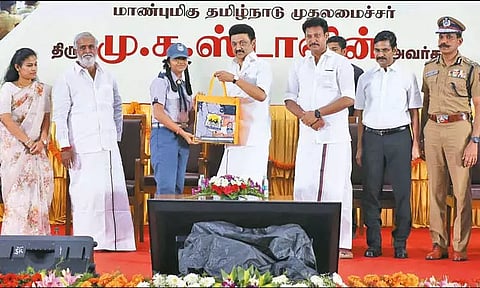 காவல்துறையும், மக்களும் ஒன்றிணைந்து செயல்பட்டால் குற்றமே நிகழாமல் தடுக்கப்படும் -முதல்-அமைச்சர் பேச்சு