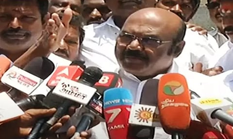 ஓ.பி.எஸ்.சுக்கு சம்பந்தம் இல்லை: அதிமுக அலுவலகத்தில் படத்தை நீக்கியது சரிதான் - முன்னாள் அமைச்சர் ஜெயக்குமார்...!