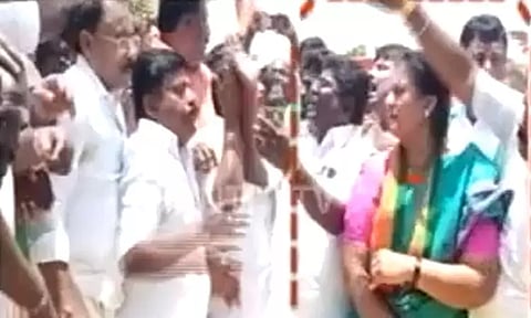 கூட்டத்தில் சசிகலா புஷ்பாவிடம் அத்துமீறிய பாஜக நிர்வாகி - தேசிய மகளிர் ஆணையம் நோட்டீஸ்