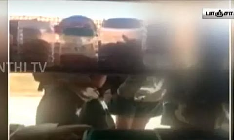 பட்டியலின மாணவர்களுக்கு திண்பண்டம் வழங்க மறுப்பு - 2 பேர் கைது