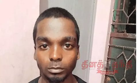 திருவட்டார் அருகேசெல்போன் திருடிய சிறுவன் உள்பட 2 பேர் கைது