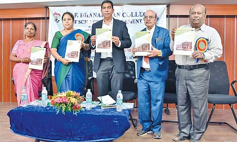 கல்லூரி கருத்தரங்கம்