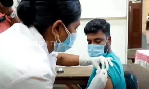 மக்களை அச்சுறுத்தும் வெறிநாய்கடி - தடுப்பூசியில் ஆர்வம் காட்டும் கேரள அரசு