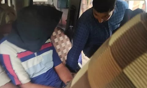 கர்நாடகா: ஐ.எஸ். அமைப்புடன் தொடர்புடைய 2 பயங்கரவாதிகள் கைது