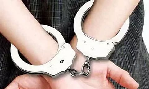 மது விற்ற வாலிபர் கைது