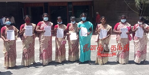 கலெக்டர் அலுவலகத்தில் செவிலிய உதவியாளர்கள் மனு