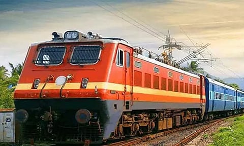 மயிலாடுதுறை -நெல்லை ரெயிலை நிறுத்தி இயக்க வேண்டும்