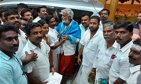 கன்னியாகுமரி பகவதி அம்மன் கோவிலில் அமைச்சர் சேகர்பாபு சாமி தரிசனம்