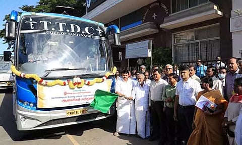 இந்து அறநிலையத்துறை சார்பாக புரட்டாசி மாத ஆன்மிக சுற்றுலா: அமைச்சர்கள் சேகர்பாபு, எம்.மதிவேந்தன் தொடங்கி வைத்தனர்