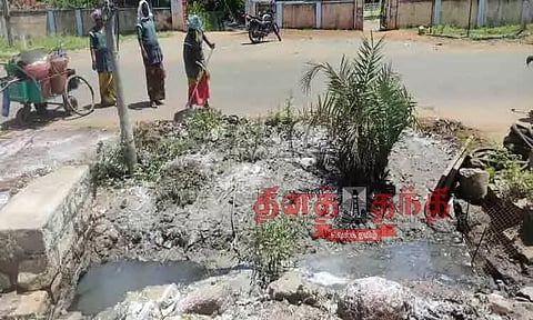 சாக்கடை கால்வாய் சுத்தம் செய்யப்பட்டது