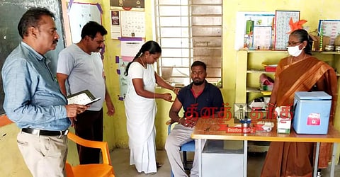 கொரோனா தடுப்பூசி முகாம்