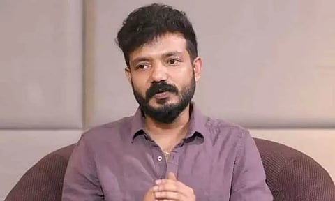 கேரளாவில் பேட்டி எடுத்த போது பெண் நிருபரை திட்டிய நடிகர் கைது...!