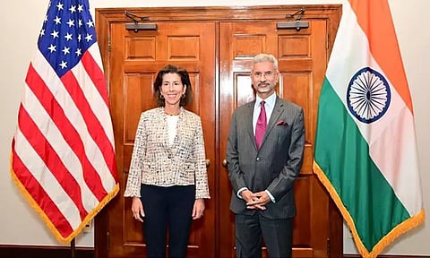 அமெரிக்க வர்த்தக செயலாளர் உடன் இந்திய வெளியுறவுத்துறை மந்திரி சந்திப்பு