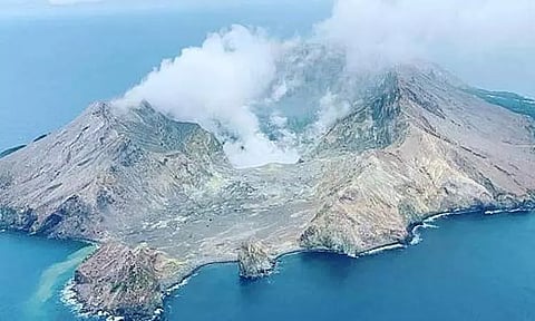 கடலுக்கடியில் எரிமலை வெடித்ததால் பசிபிக் பெருங்கடலில் உருவான புதிய தீவு! - நாசா கண்டுபிடிப்பு