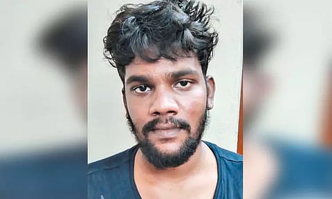 சென்னை அருகே பரபரப்பு சம்பவம்: பிரபல ரவுடி மீது போலீசார் துப்பாக்கிச்சூடு