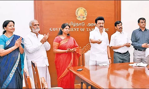 திருச்செந்தூர் முருகன் கோவிலில் ரூ.300 கோடியில் பணிகள்: முதல்-அமைச்சர் தொடங்கி வைத்தார்