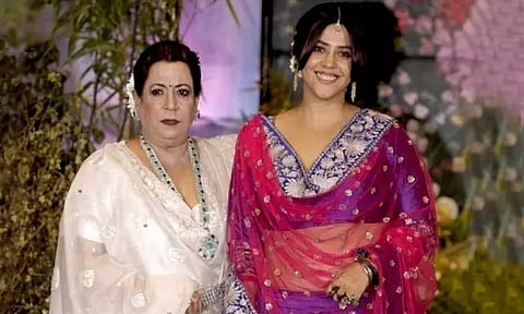 வலைத்தள தொடர் விவகாரம்; தயாரிப்பாளர் ஏக்தா கபூர், தாயாருக்கு கைது வாரண்ட் பிறப்பிப்பு